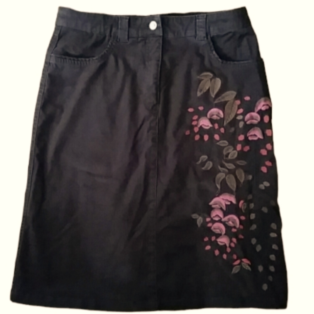 Oilily Womans Floral Embroidered‎ Skirt Size 8